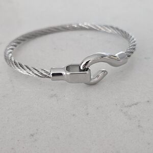 NEW 18KGP Silver-Tone Stainless Steel Cable Bracelet with Hook Clasp
